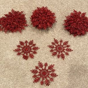 Glitter snowflake table decor pieces
